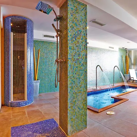 Flamboyan Caribe & Otel 4*